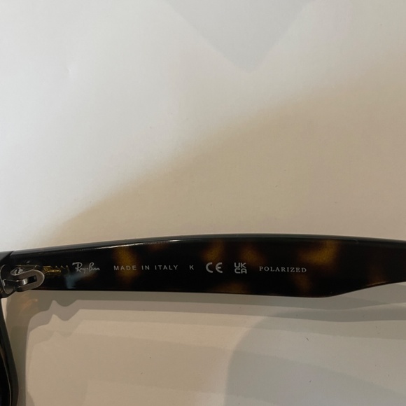 New Wayfarer - Tortoise Frame - Picture 2 of 4